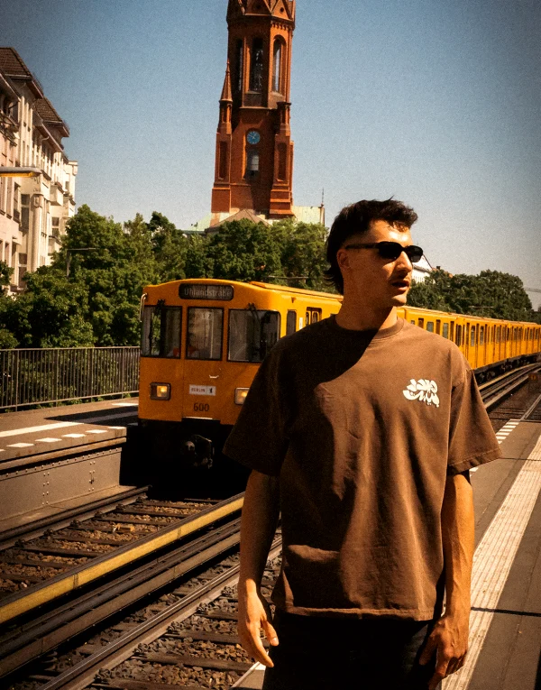 MB Tag T-Shirt – Brown - Image 3